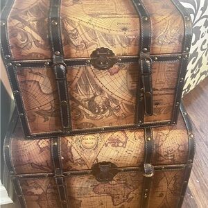 World Map Decorative Trunk Set - Brown